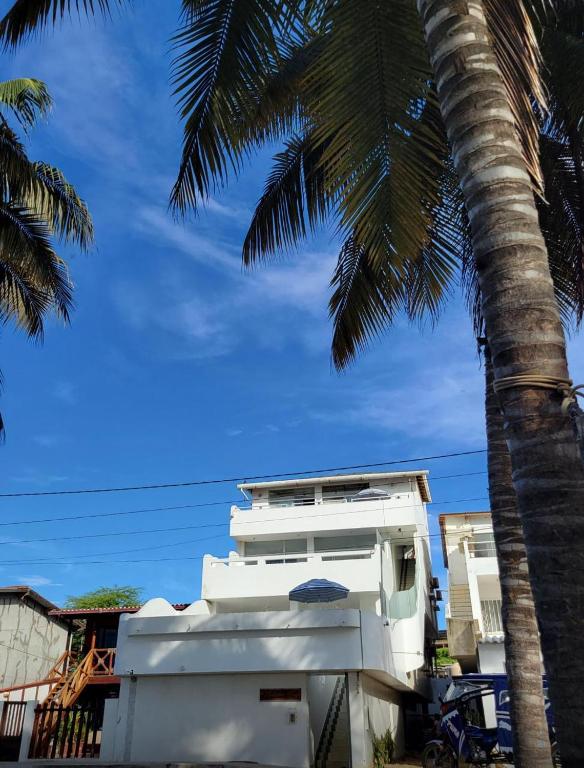 Residencia Madona del Mar - Casa Frente al Mar con Piscina