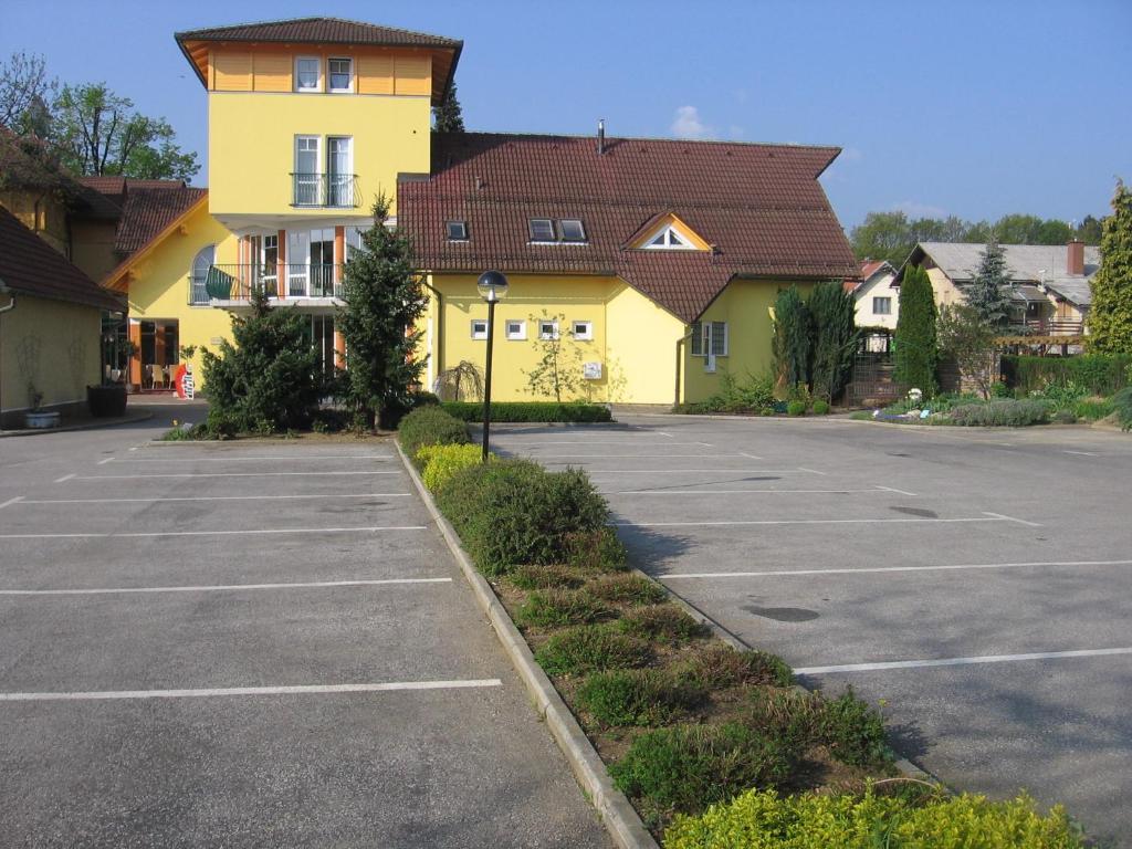Budova, kde se penzion nachází