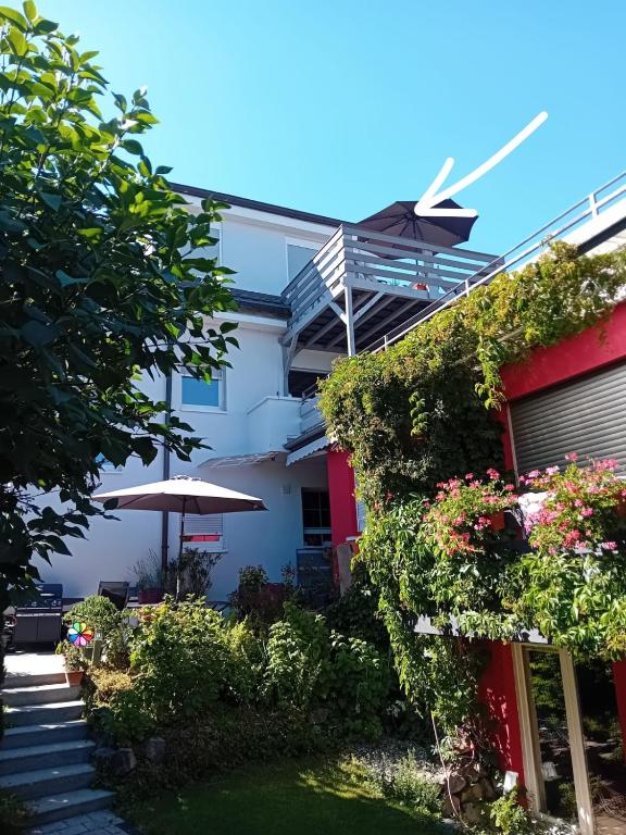 2 Exklusiv Apartments nähe Heidelberg für 1-4 Personen mit großen Terrassen