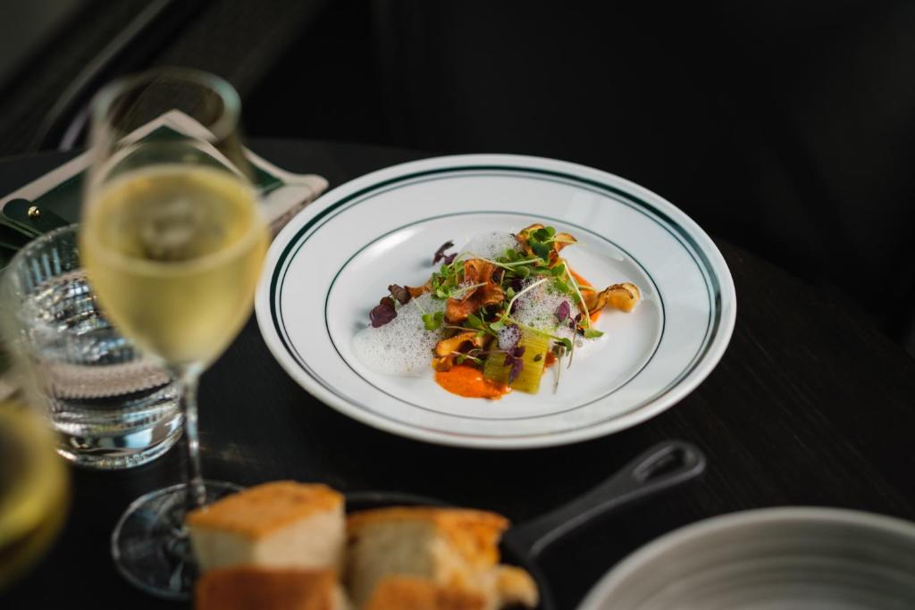 Clarion Hotel Karlatornet - Resim 13