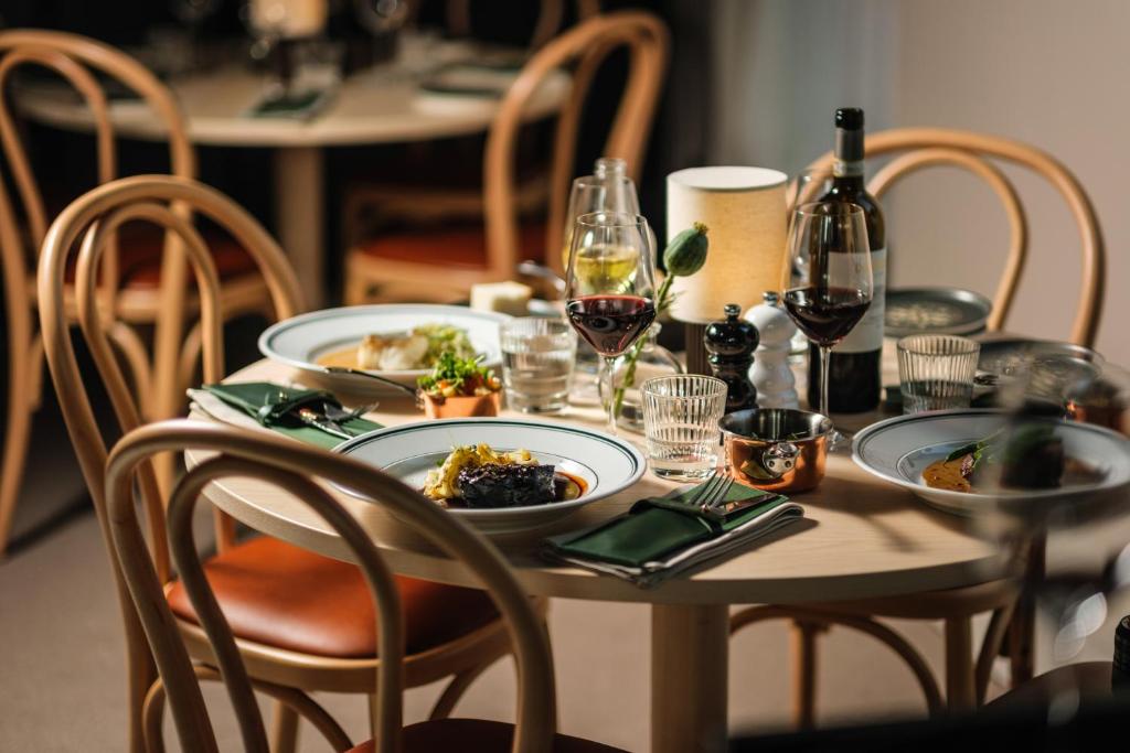 Clarion Hotel Karlatornet - Resim 10