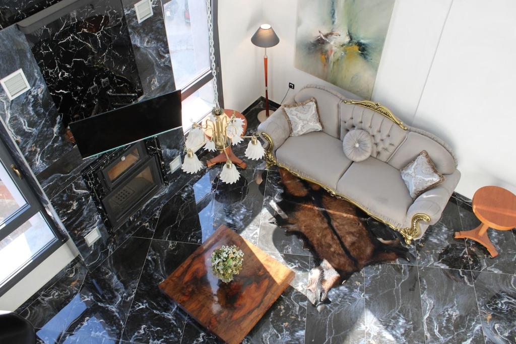 Χώρος καθιστικού στο Suiti Art