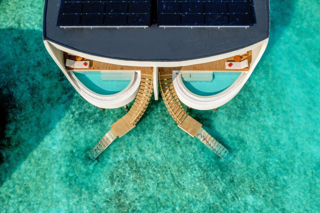 1 Bedroom Sunset Overwater Pool Villa