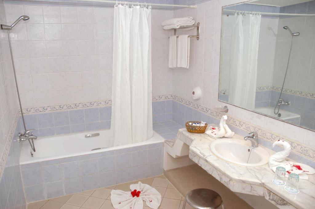 Riadh Palms- Resort & Spa - 