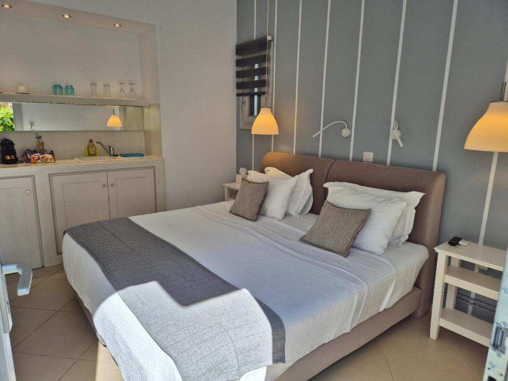 Romantica Suites - 9