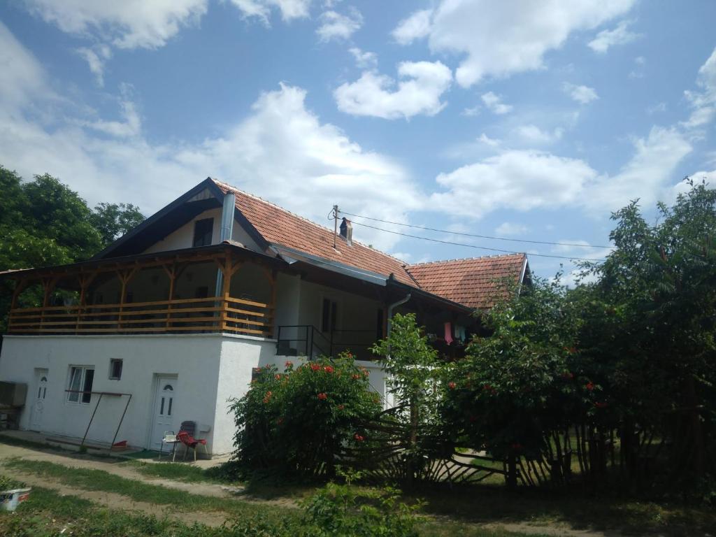 Φωτογραφία από το άλμπουμ του Pansion kod, Obrada, Devojčki Bunar σε Bukorovac