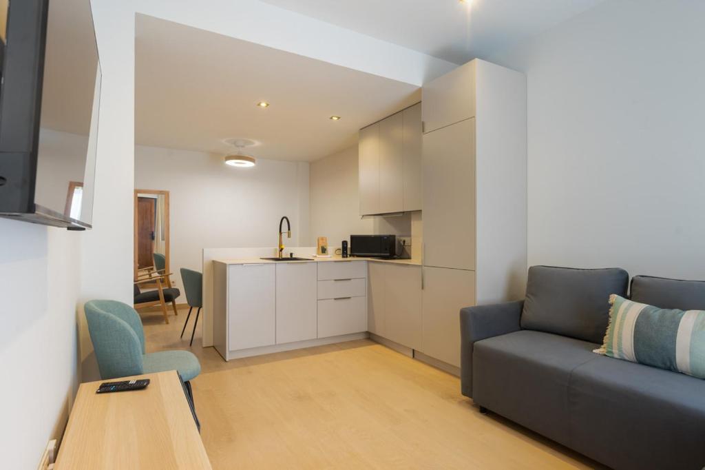 New and bright Triana Niebla Apartment in Seville