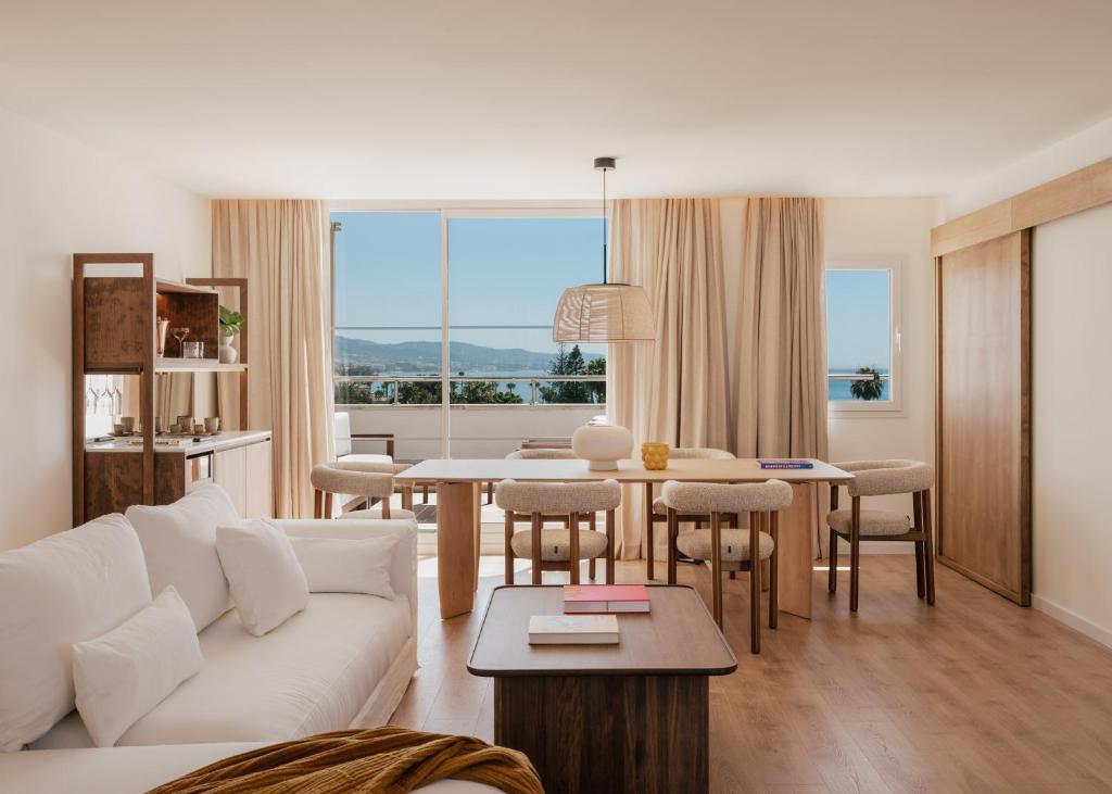 
Ultimate ME + Penthouse
