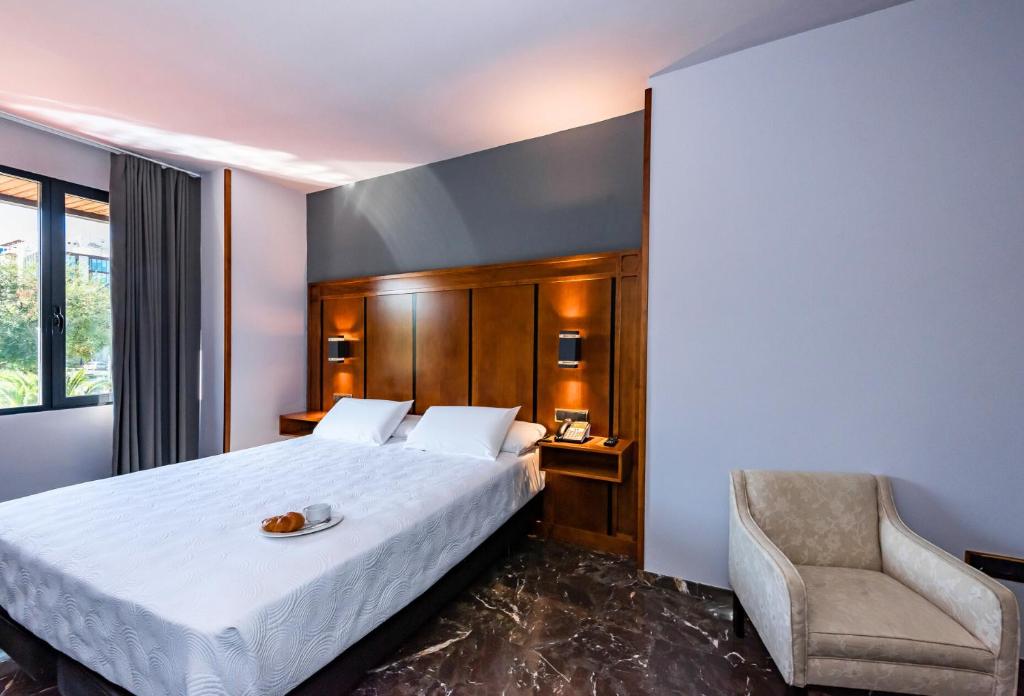 Hotel Condestable Iranzo - Double Or Twin Room