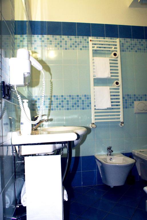 Koupelna v ubytování Eco Art Hotel Statuto