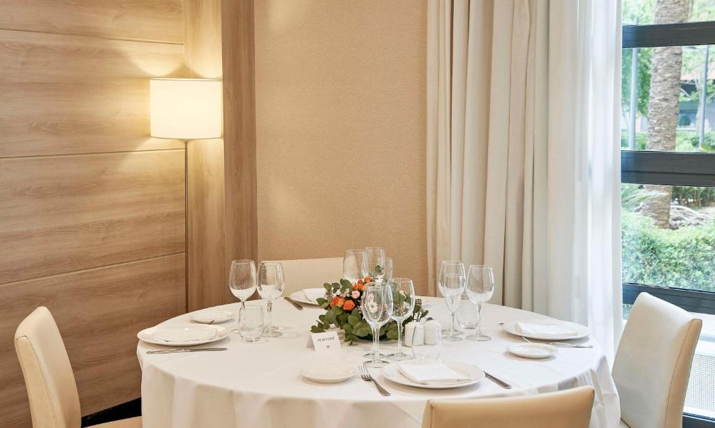 NH Valencia Las Artes - Resim 29