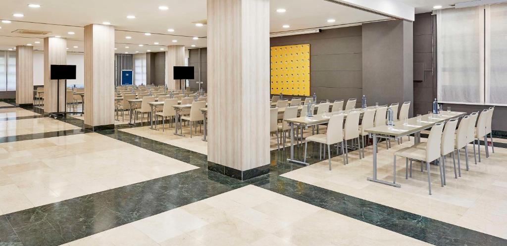 NH Valencia Las Artes - Resim 31