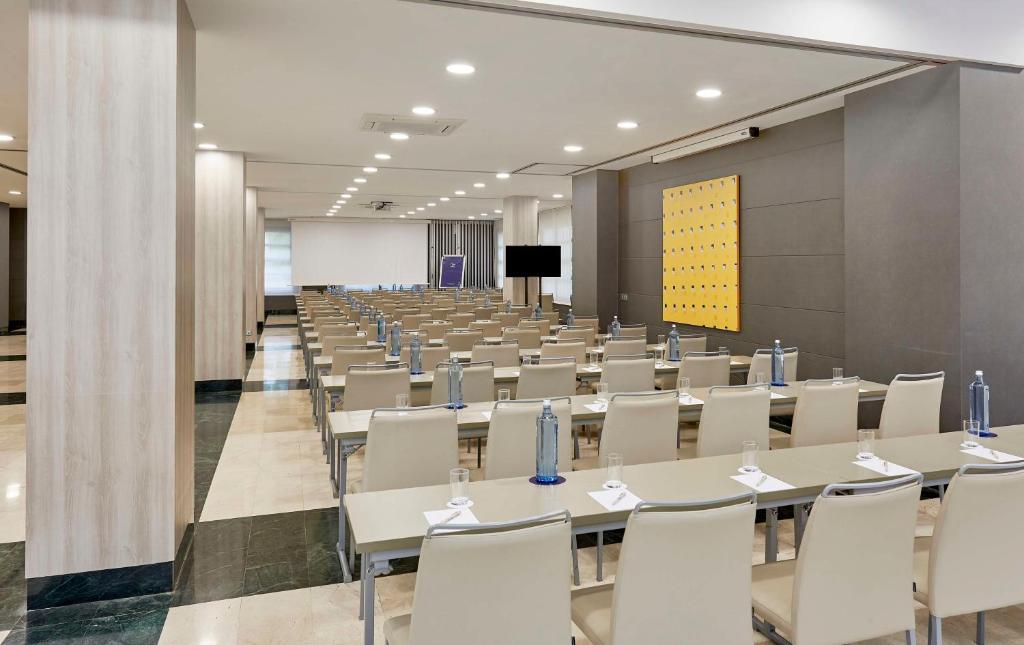 NH Valencia Las Artes - Resim 33