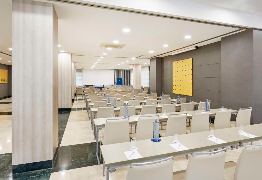 NH Valencia Las Artes - Resim 34