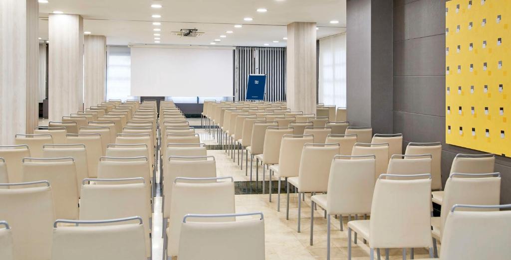 NH Valencia Las Artes - Resim 36