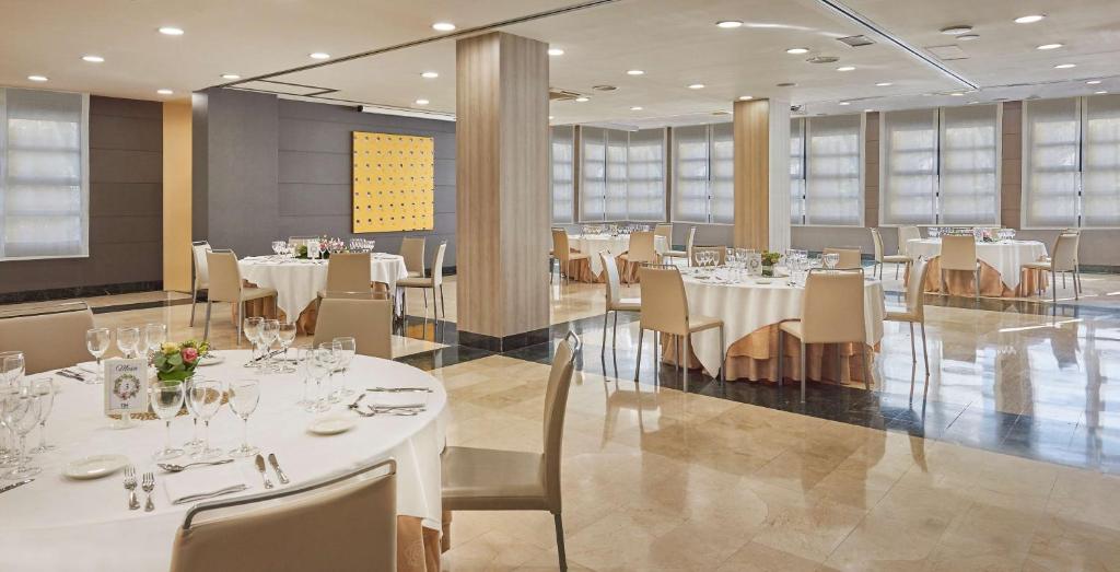 NH Valencia Las Artes - Resim 40