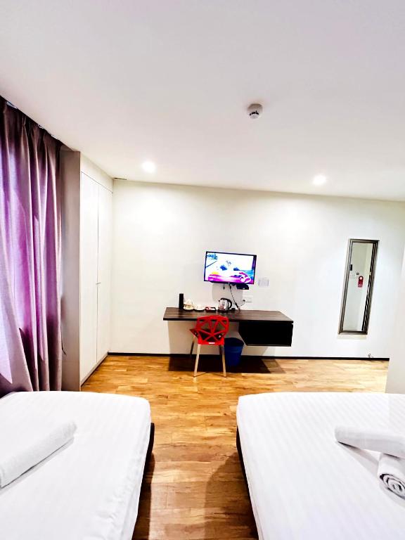 Kino Hotel - Standard Triple Room