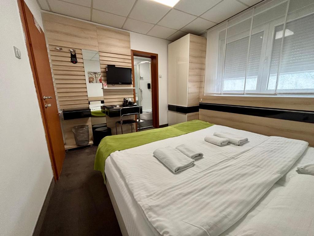 Garni Hotel Consul - Resim 16