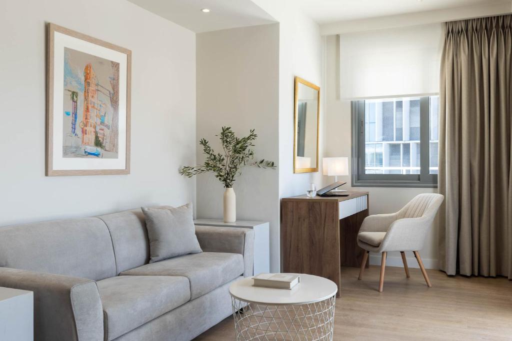 Port Tower Piraeus - Resim 27