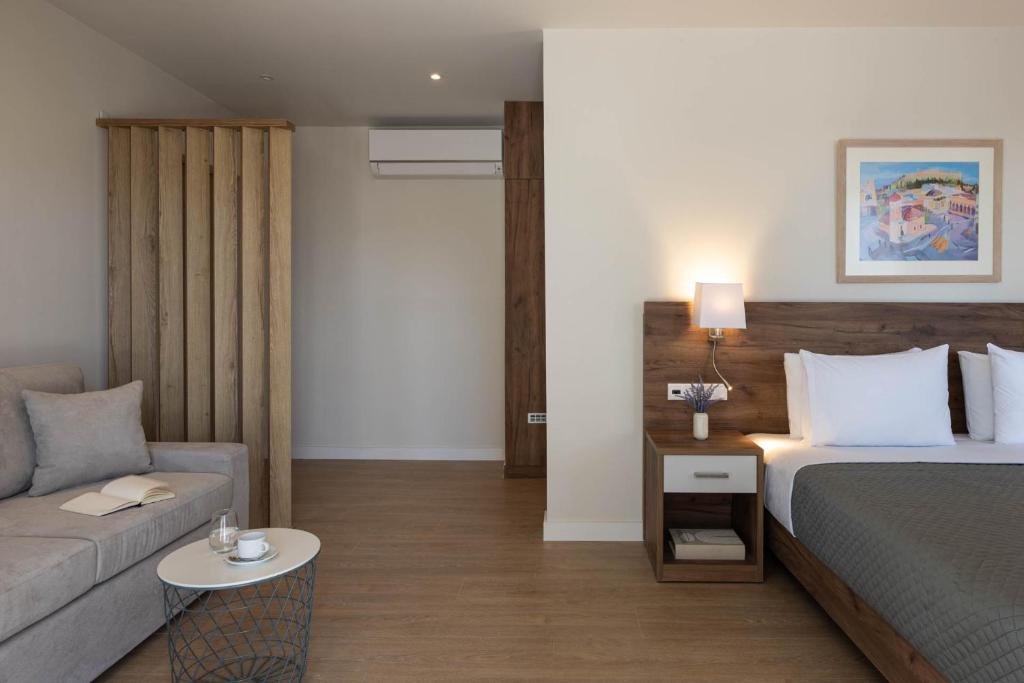 Port Tower Piraeus - Resim 32