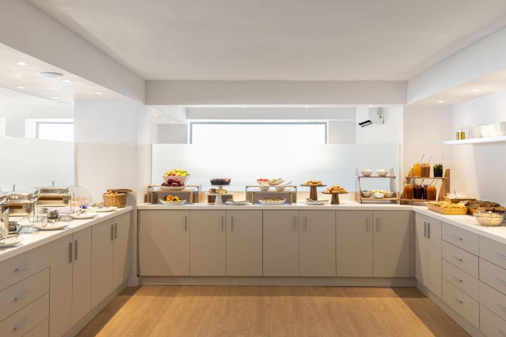 Port Tower Piraeus - Resim 37