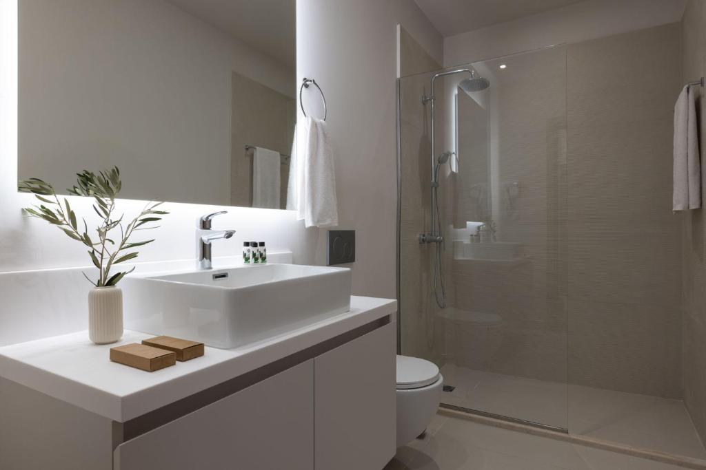 Port Tower Piraeus - Resim 39