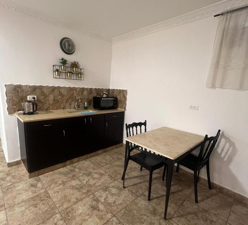 Gallery image of Moment in the desert by Loren village in Neve Zohar