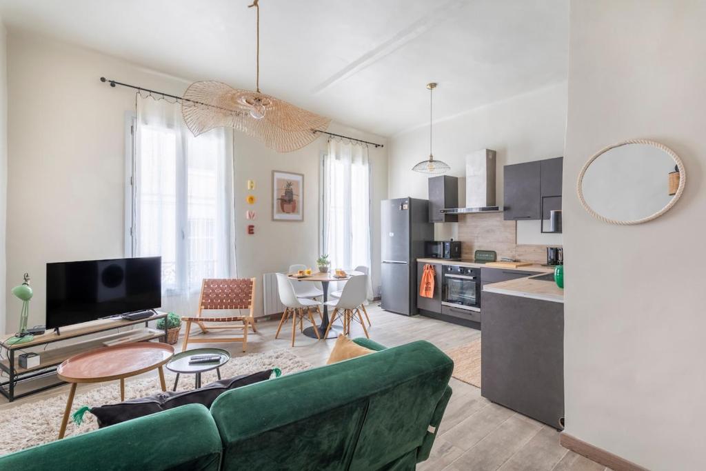 Una cocina o cocineta en Beautiful 3 bedrooms in a detached house