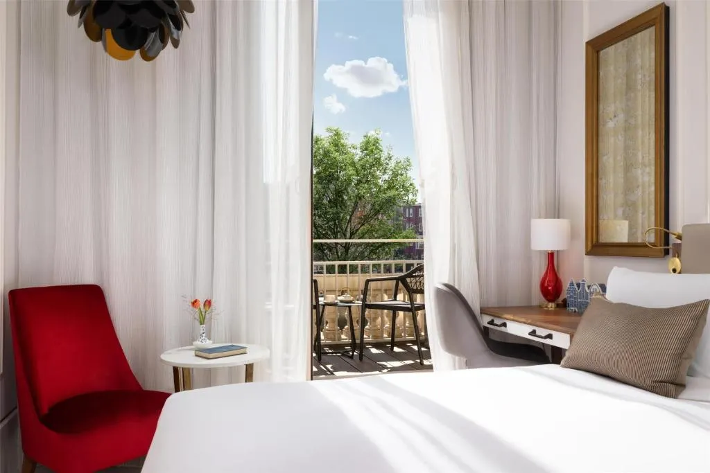Superior Room Canal View with Balcony