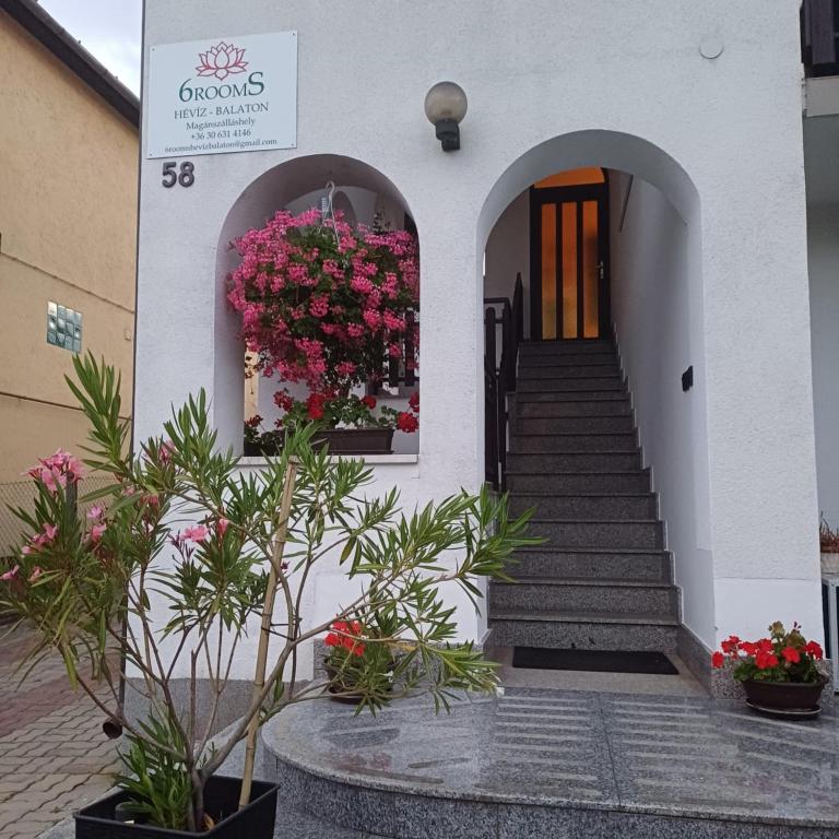 Exteriér alebo vchod do ubytovania 6RoomS HÉVÍZ-BALATON