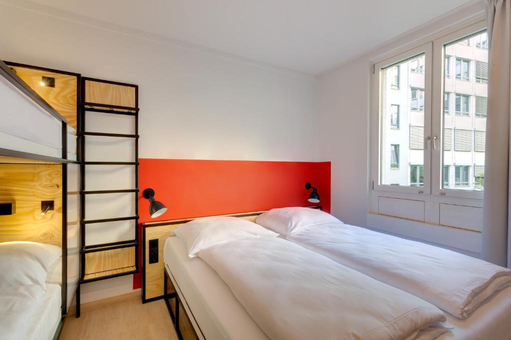 MEININGER Hotel Leipzig Hauptbahnhof - 四人间