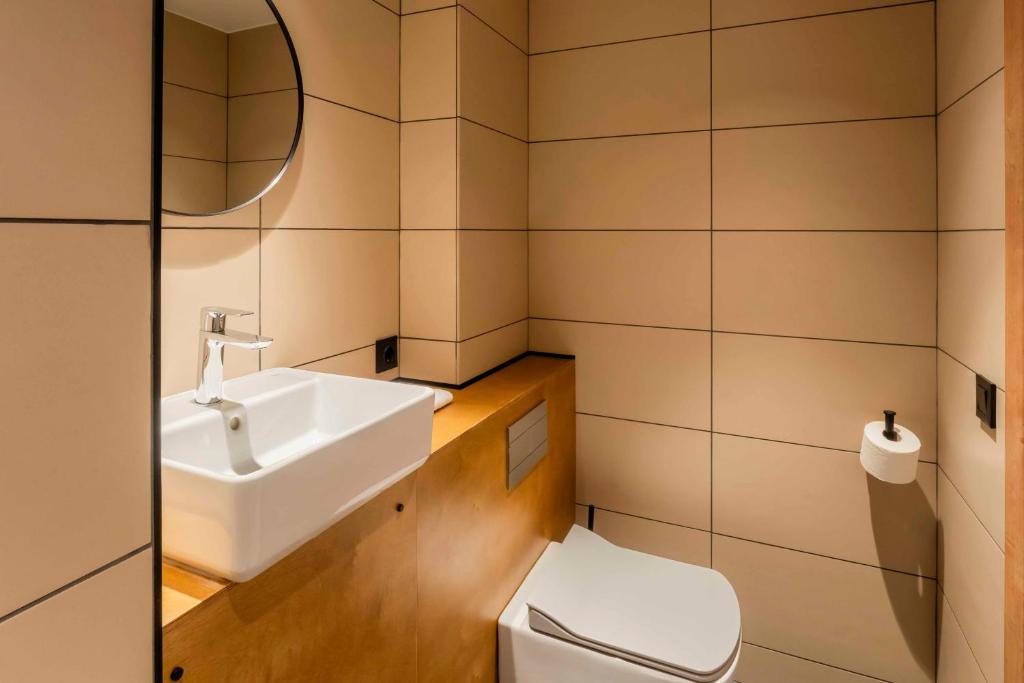 easyHotel Barcelona La Sagrera - Resim 44