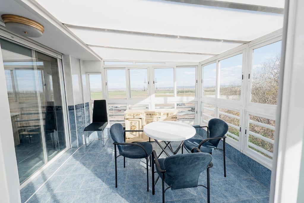 Victors Rooms - Habitaciones Privadas en mi Acogedor Chalet - 12