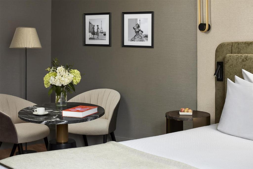 NH Collection Paris Ponthieu Champs-Élysées - Resim 15