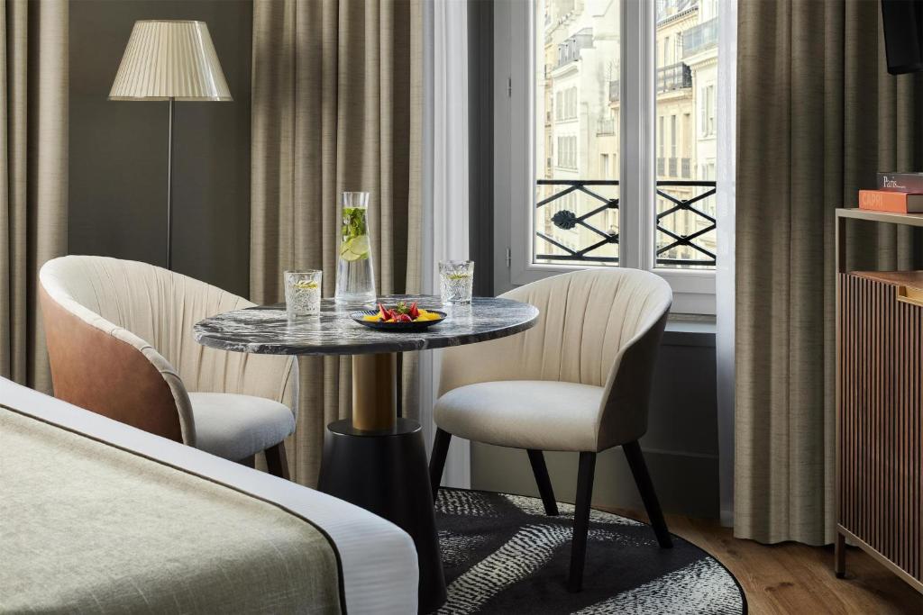 NH Collection Paris Ponthieu Champs-Élysées - Resim 24