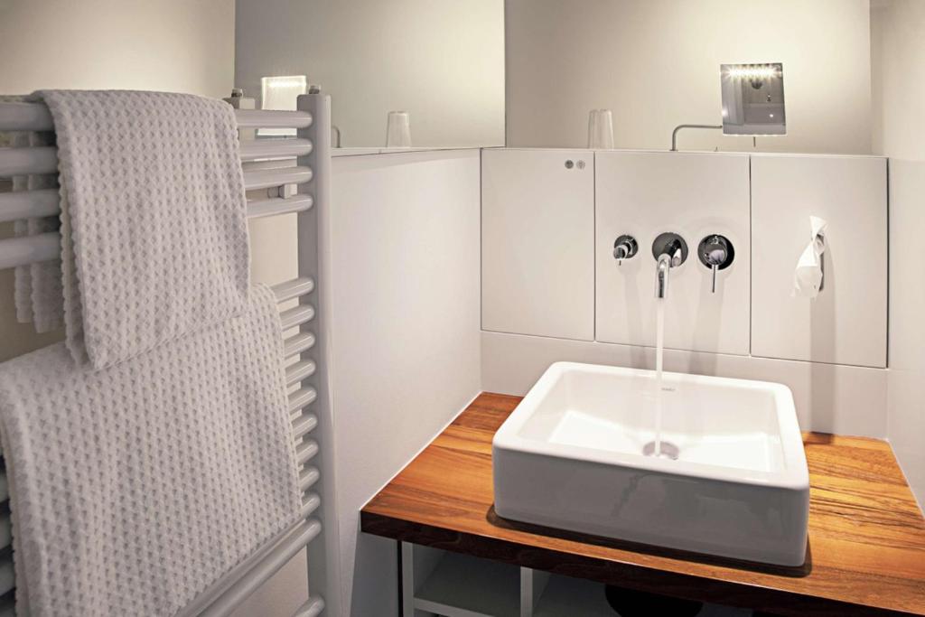 HOPPER Hotel St. Josef - Resim 19