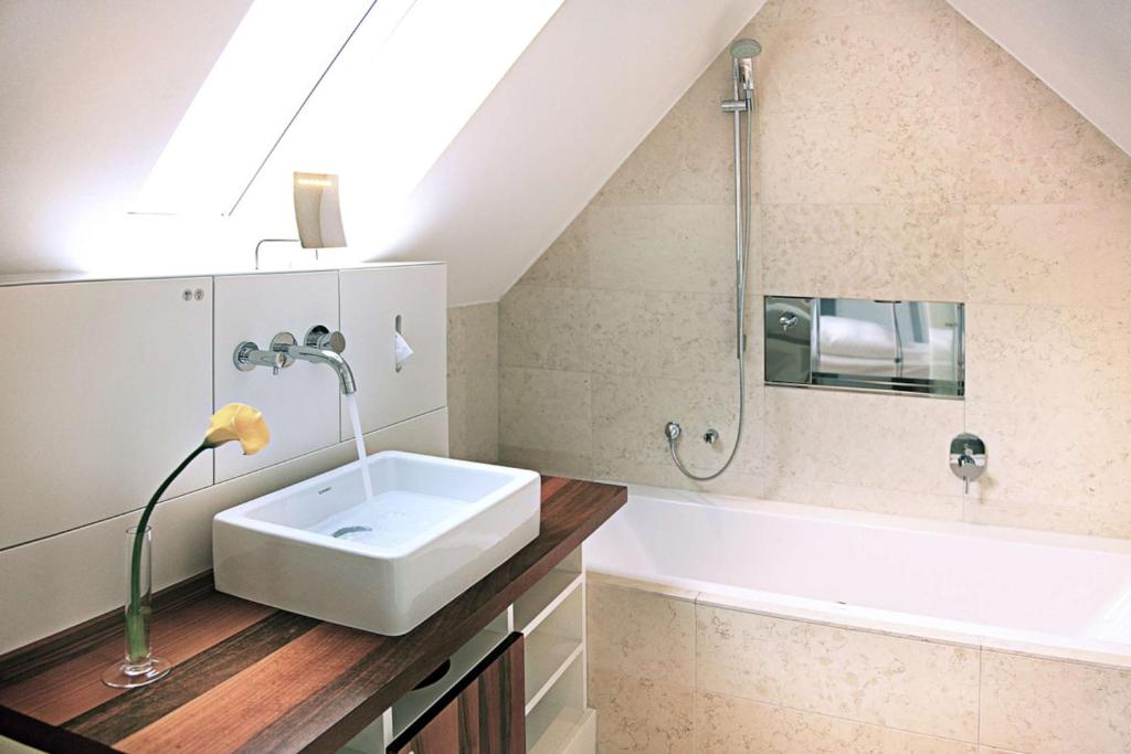 HOPPER Hotel St. Josef - Resim 23