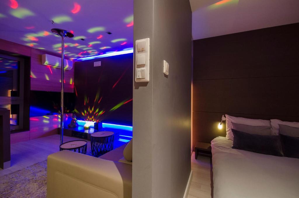 LupoApartments z Klimatyzacją do wyboru z Jacuzzi Pole Dance Parking Dostęp na Kod - Apartment Pole Dance (without Bathtub)
