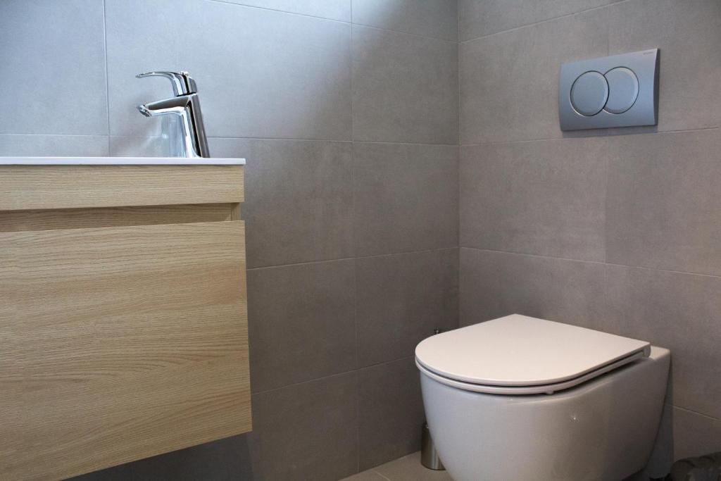 Hotel Taxis Bratislava - Suites - Resim 5