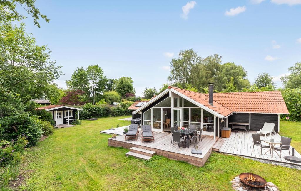 Zahrada ubytování Stunning Home In Dronningmølle