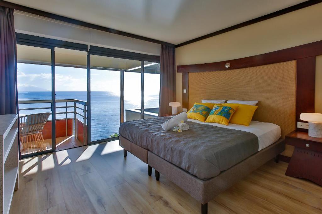 Blue Horizon - Le Luxury Matavai Beach - Piscine - Vue Mer - photo 2 - Tahiti, Polynésie