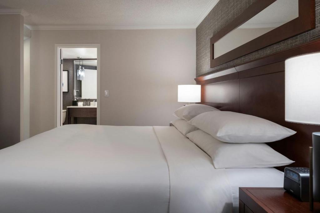 Sheraton Cavalier Calgary Hotel - Resim 25
