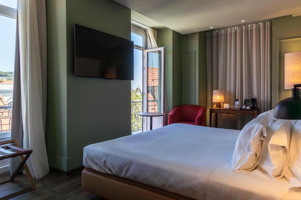Lisboa Carmo Hotel - 3