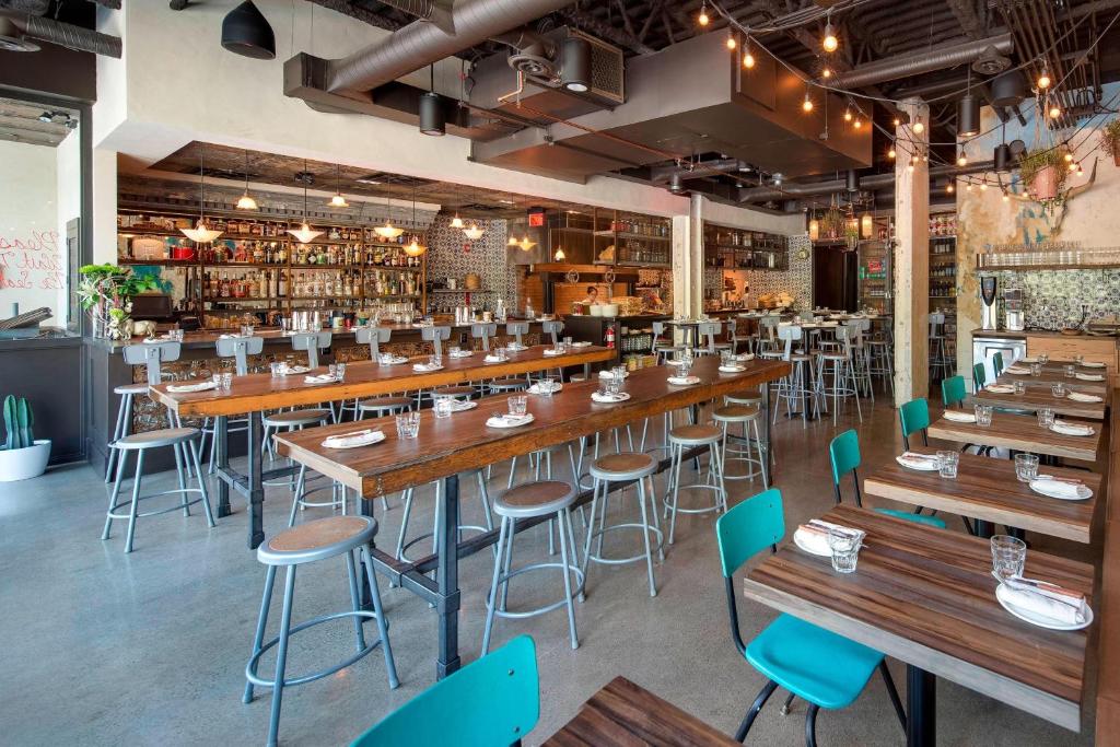 Fairfield Inn & Suites by Marriott Calgary Downtown - Resim 34