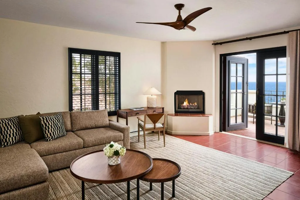 Signiture King Suite with Sofa Bed and Partial Ocean View