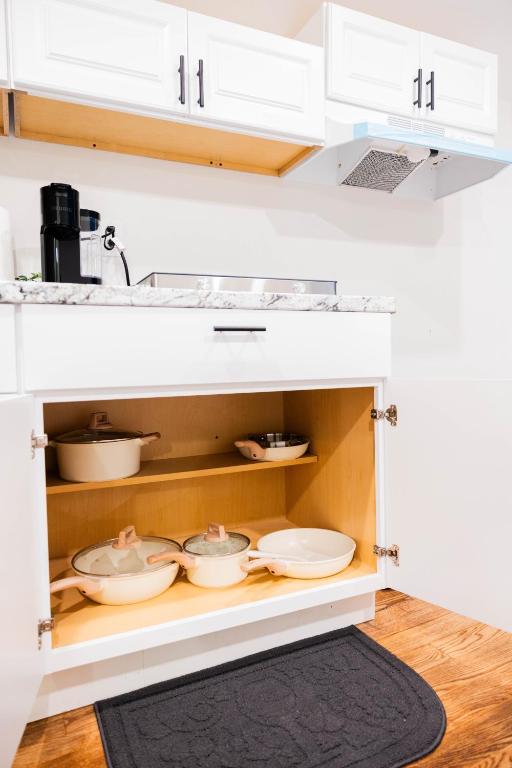 Joynest Loft - Private Entry & Bath photo
