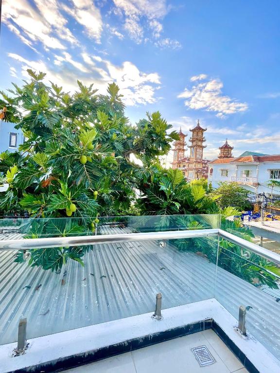 Flame Flowers Homestay - 10