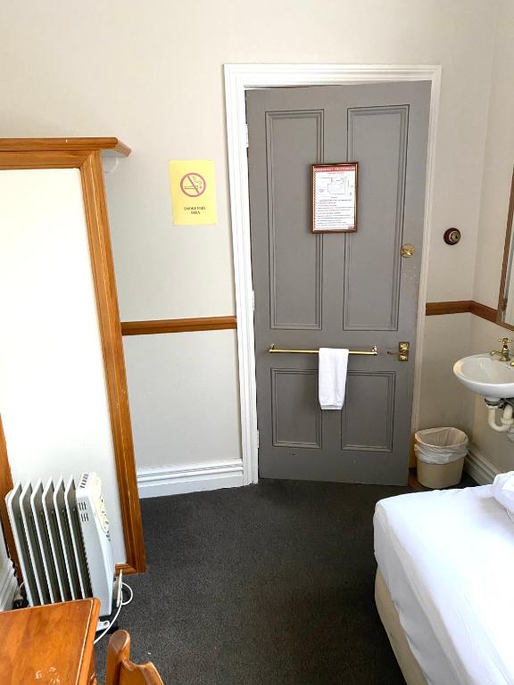 Shepherds Arms Hotel - Resim 3