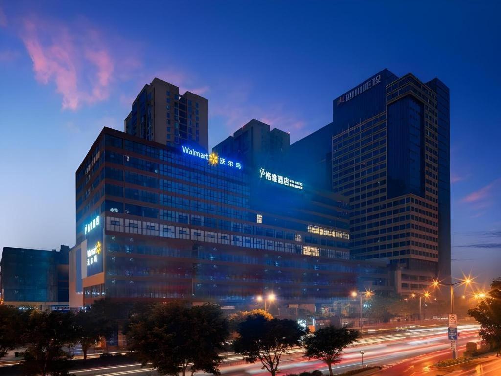 Bangunan di mana terletaknya hotel