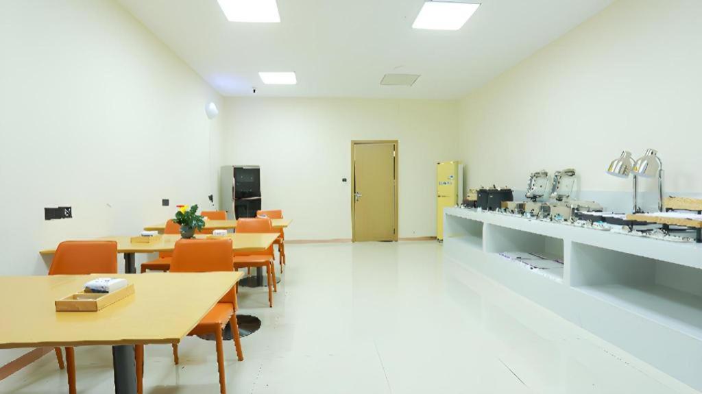 Nhà bếp/bếp nhỏ tại City Comfort Inn Foshan Shunde Daliang Qinghui Garden Food City
